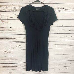 Max and Cleo Ruffled V-neck Dress Black XSmall